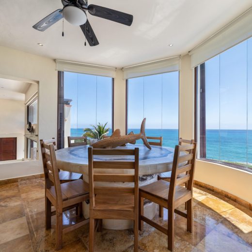 Villa Pez Vela Dining